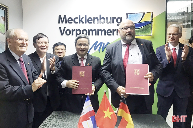 Bang MV - CHLB Đức và Hà Tĩnh ký kết ý định thư hợp tác