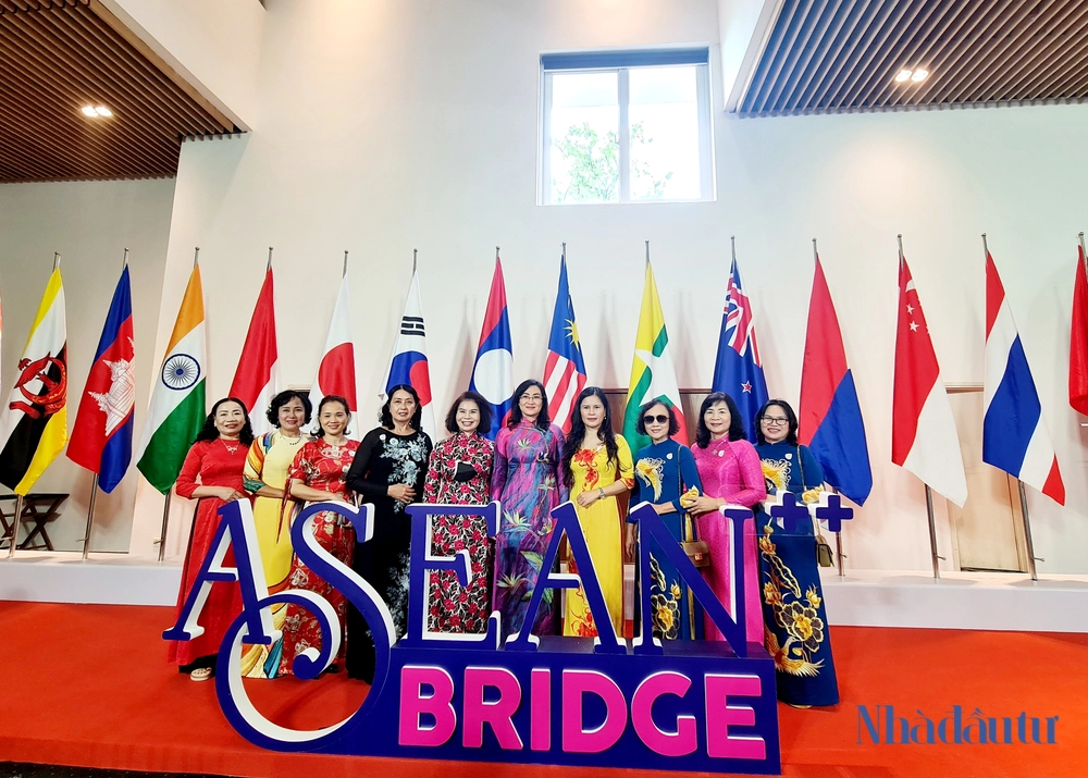 Đoàn doanh nhân Hà Tĩnh tham dự lễ khai mạc Diễn đàn Nhịp cầu Asean ++ tại TP.HCM