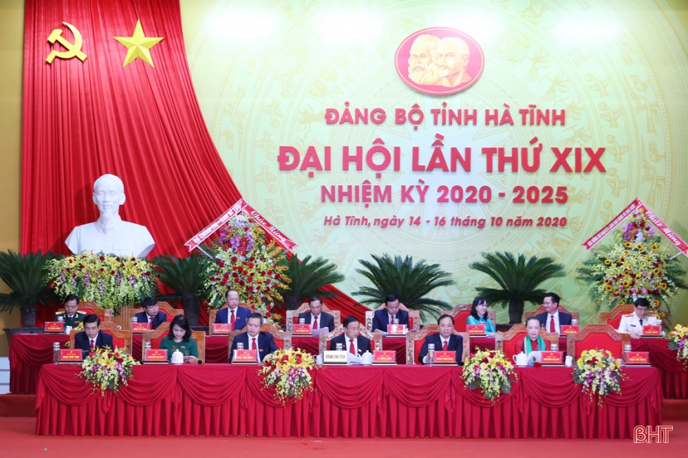 Đồng chí Hoàng Trung Dũng giữ chức Bí thư Tỉnh ủy Hà Tĩnh nhiệm kỳ 2020 - 2025